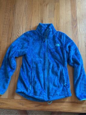 The North Face Osito blue fuzzy fleece jacket